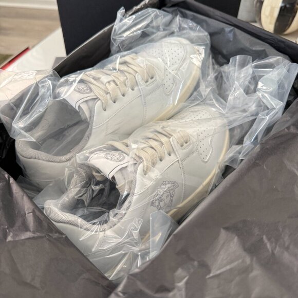 Versace Medusa White Leather Women's Sneaker Shoe, 1014316, 38 or 39 - Picture 8 of 15